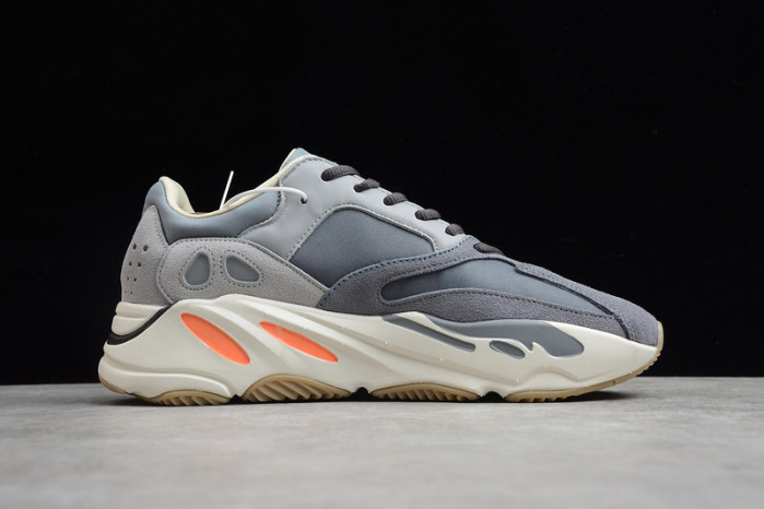 Adidas Yeezy Boost 700 Magnet FV9922