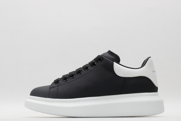 ALEXMQ Sneakers