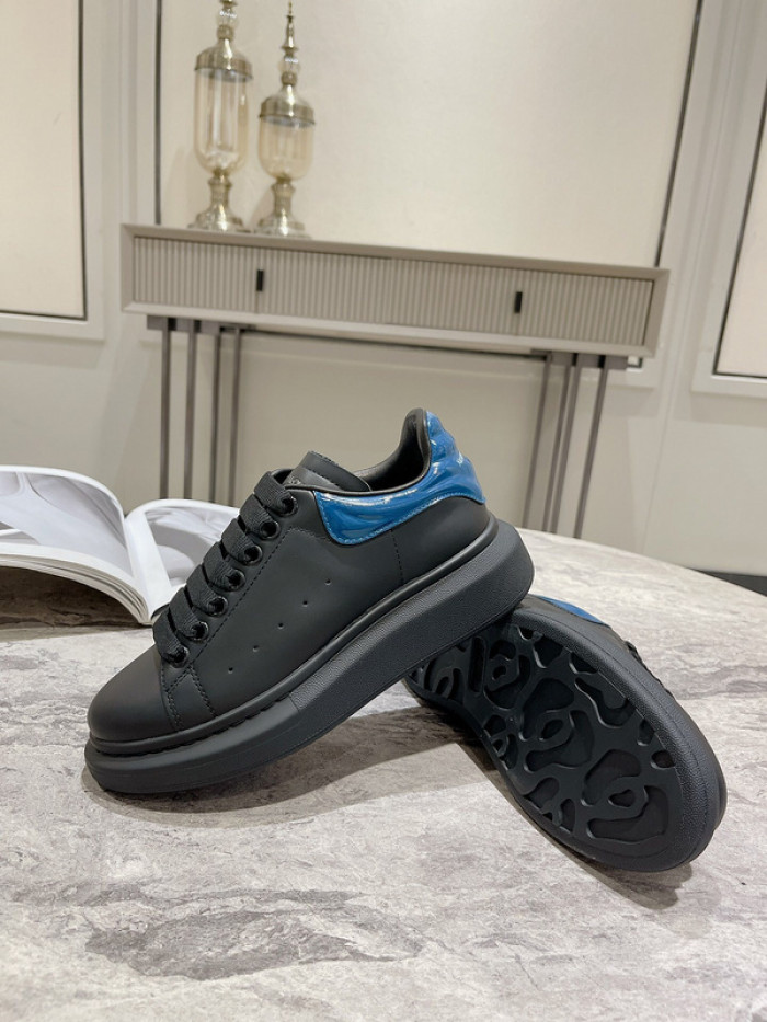 ALEXMQ Sneakers