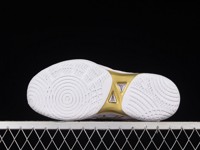 Asics Gelhoop V13 