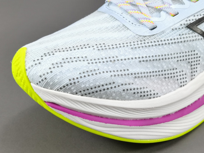 NeW Balance NB Fuel Cell SuperComp Trainer V2 MRCXLG3