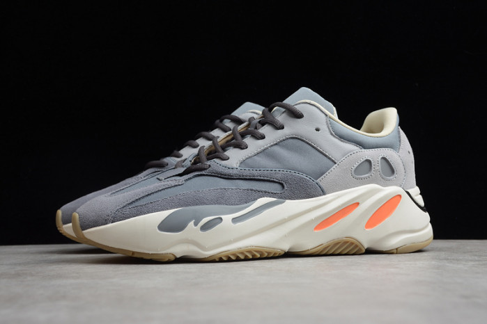 Adidas Yeezy Boost 700 Magnet FV9922