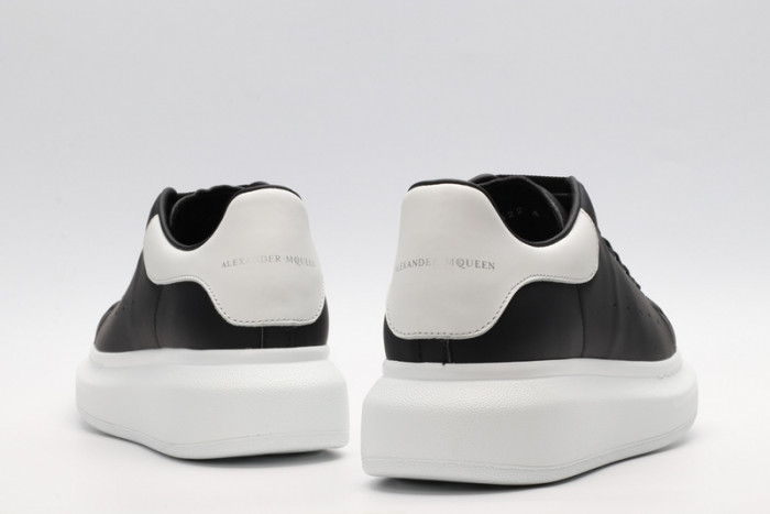 ALEXMQ Sneakers