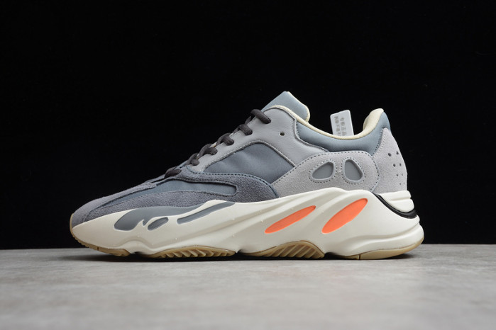 Adidas Yeezy Boost 700 Magnet FV9922