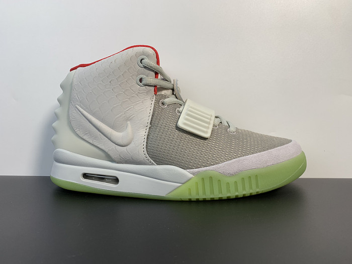 Nike Air Yeezy 2 NRG ''Pure Platinum'' - 508214 010