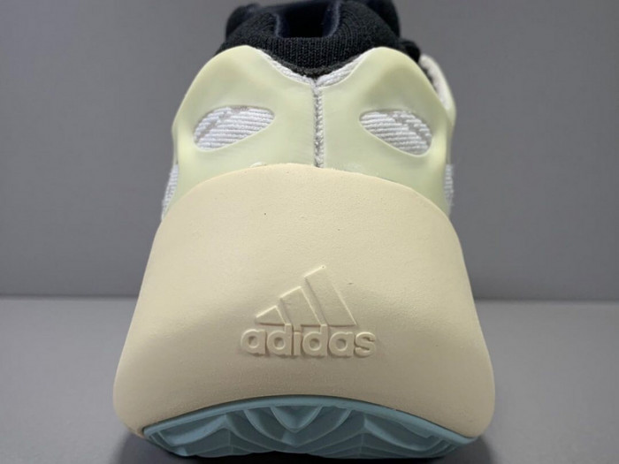 adidas Yeezy 700 V3 