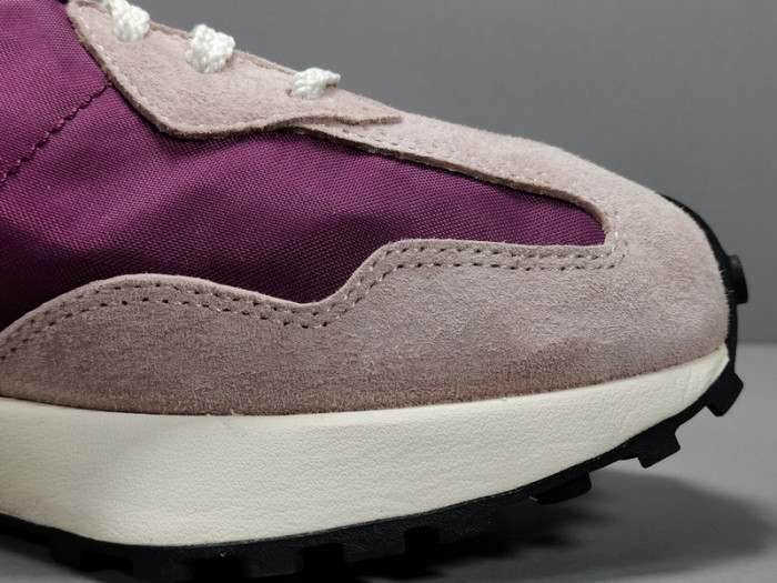 New Balance Size? x 327 