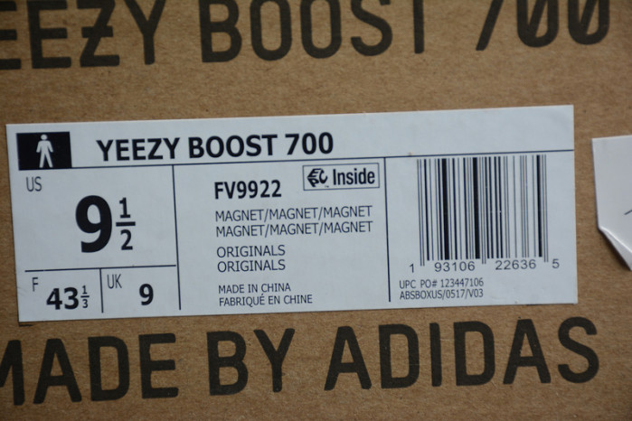 Adidas Yeezy Boost 700 Magnet FV9922