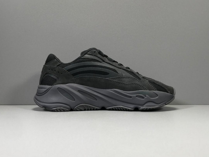 adidas Yeezy Boost 700 V2 Vanta FU6684
