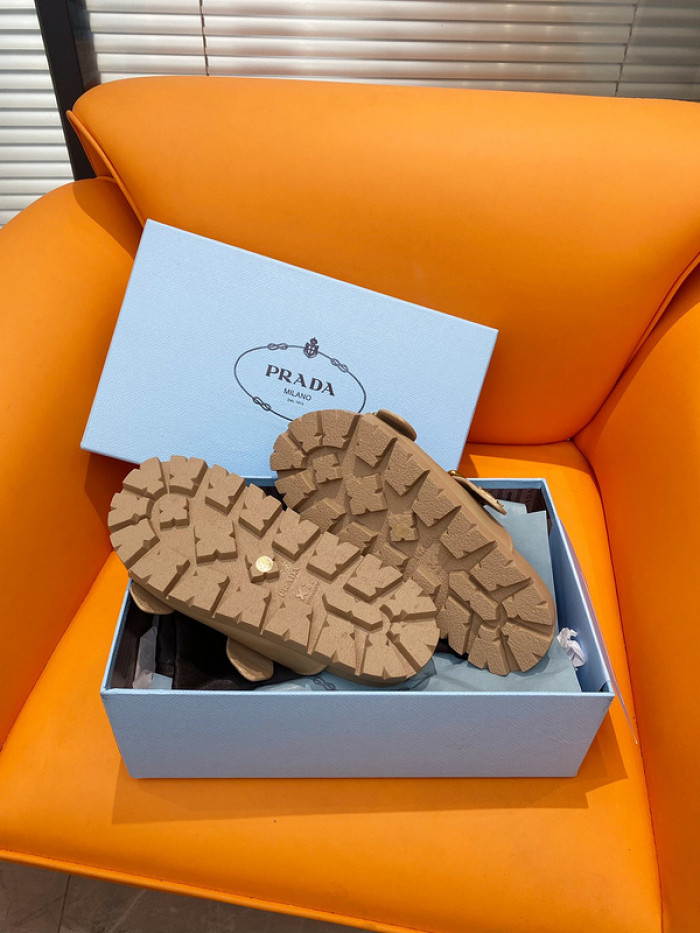 PRADA SLIDE