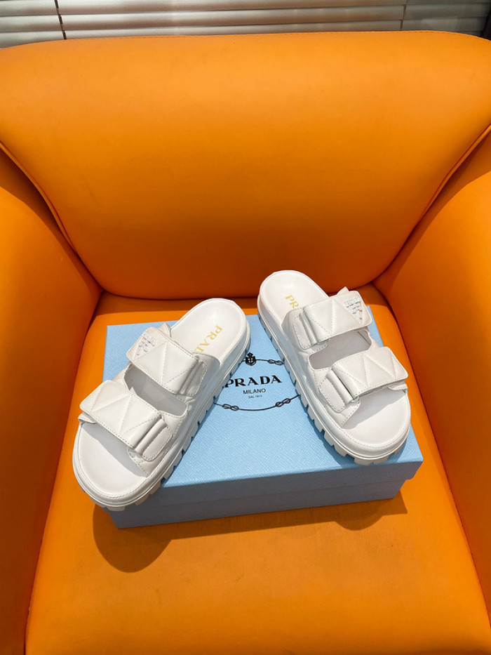 PRADA SLIDE