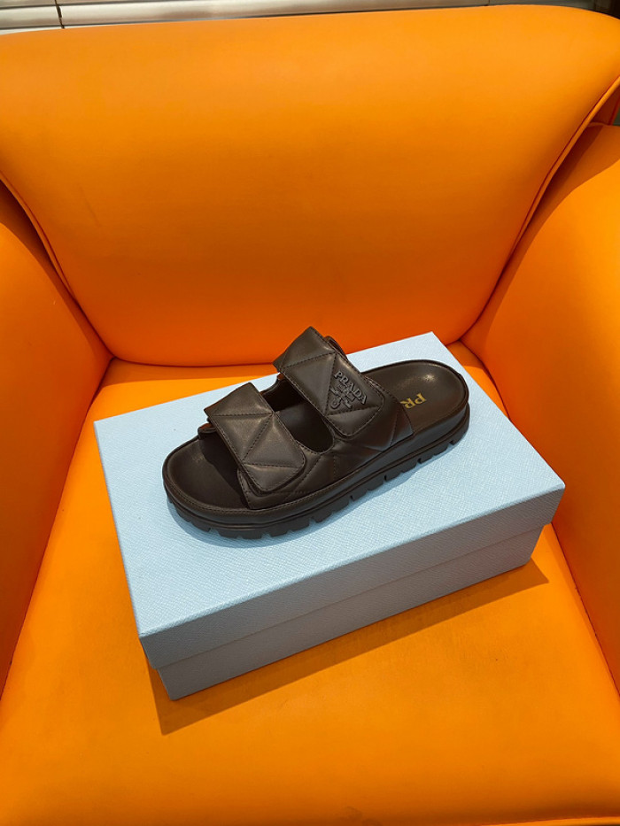 PRADA SLIDE