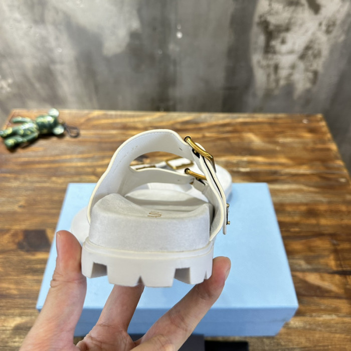 PRADA SLIDE