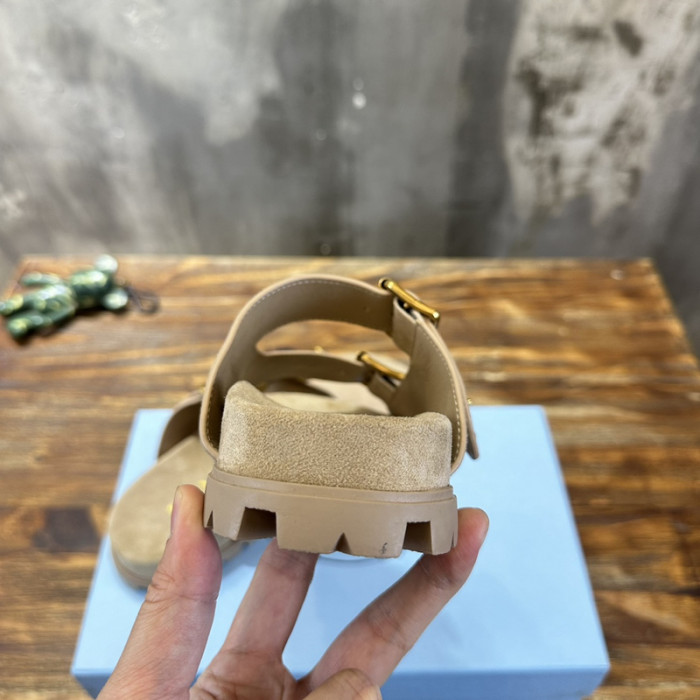 PRADA SLIDE