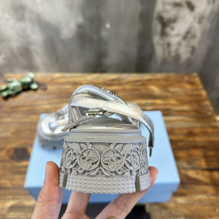 PRADA SLIDE