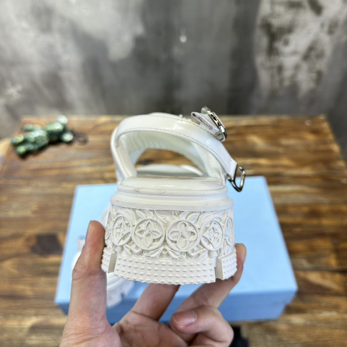 PRADA SLIDE