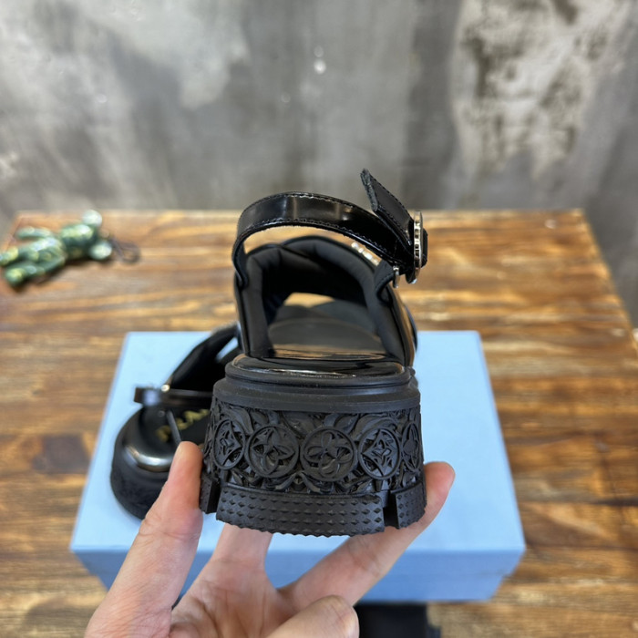 PRADA SLIDE