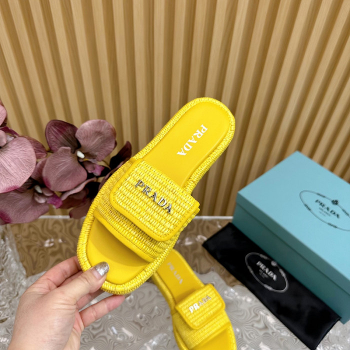 PRADA SLIDE