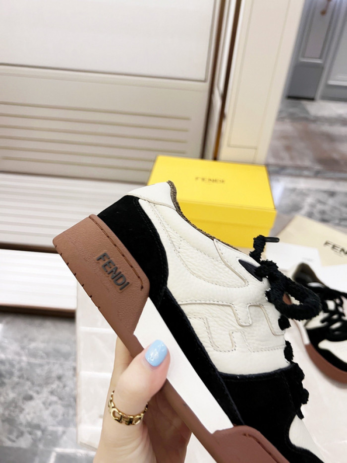 FENDI SNEAKERS