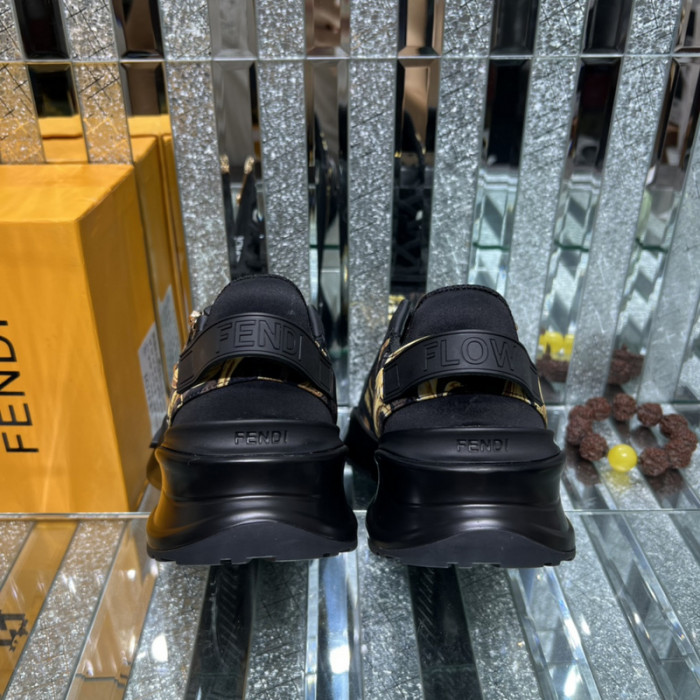 FENDI SNEAKERS