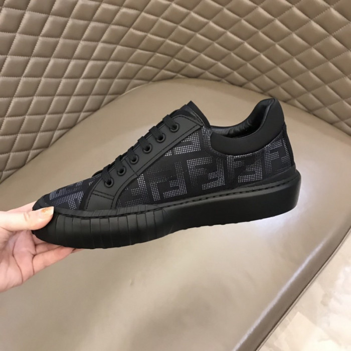 FENDI SNEAKERS
