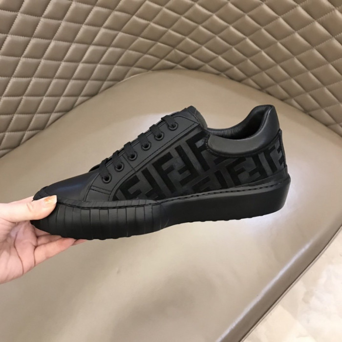 FENDI SNEAKERS