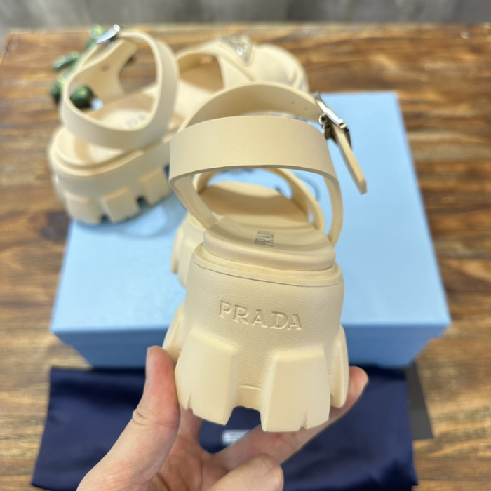 PRADA SLIDE