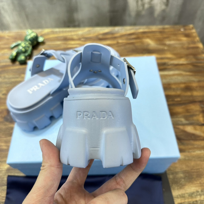 PRADA SLIDE