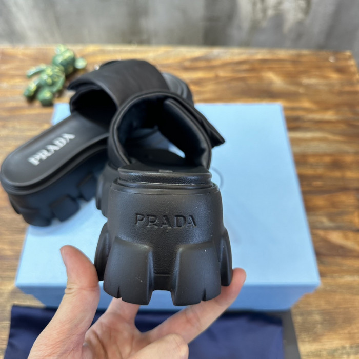 PRADA SLIDE