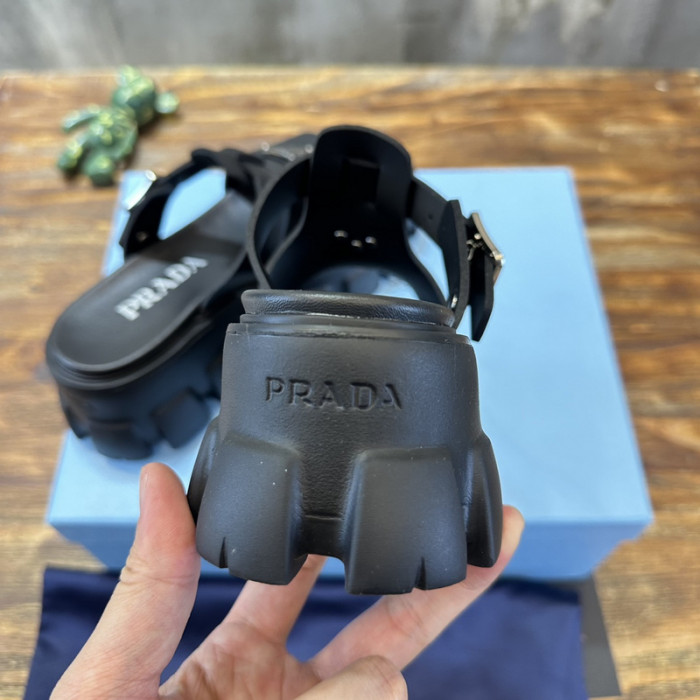 PRADA SLIDE