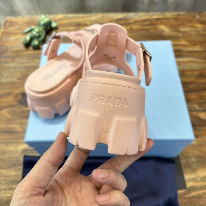 PRADA SLIDE