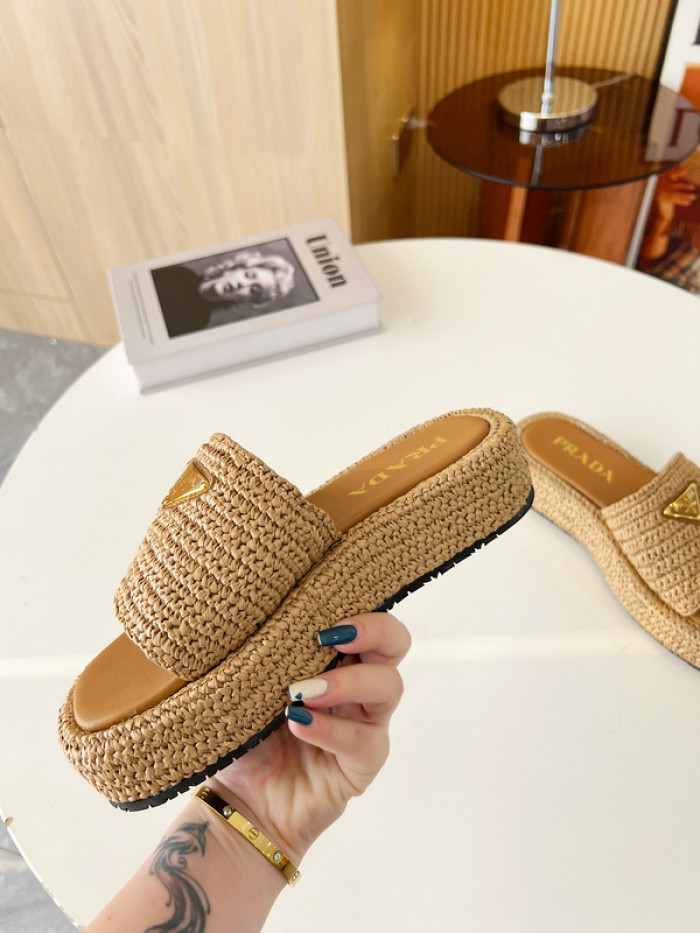 PRADA SLIDE