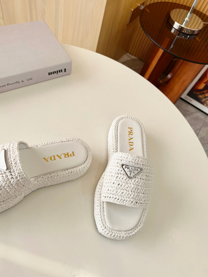 PRADA SLIDE