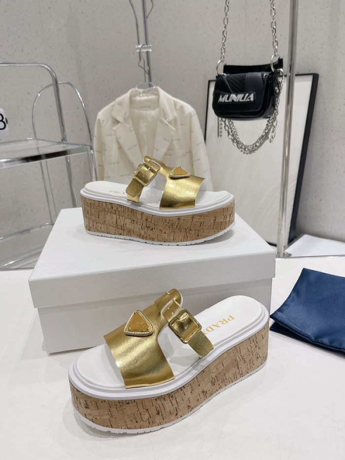 PRADA SLIDE