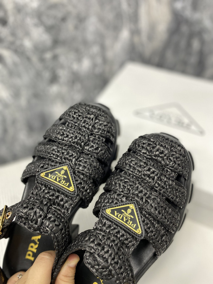 PRADA SLIDE