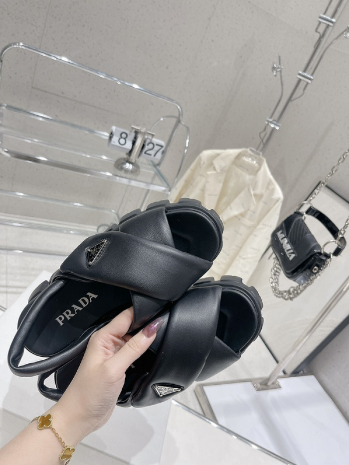 PRADA SLIDE