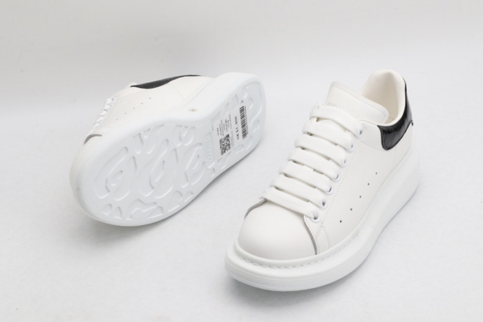 ALEXMQ Sneakers
