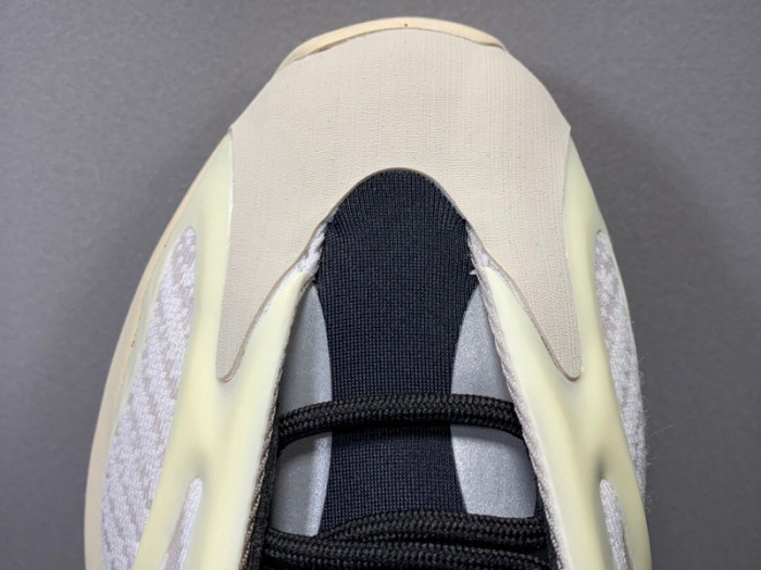 adidas Yeezy 700 V3 