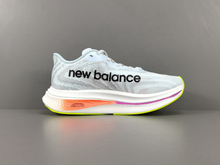 NeW Balance NB Fuel Cell SuperComp Trainer V2 MRCXLG3