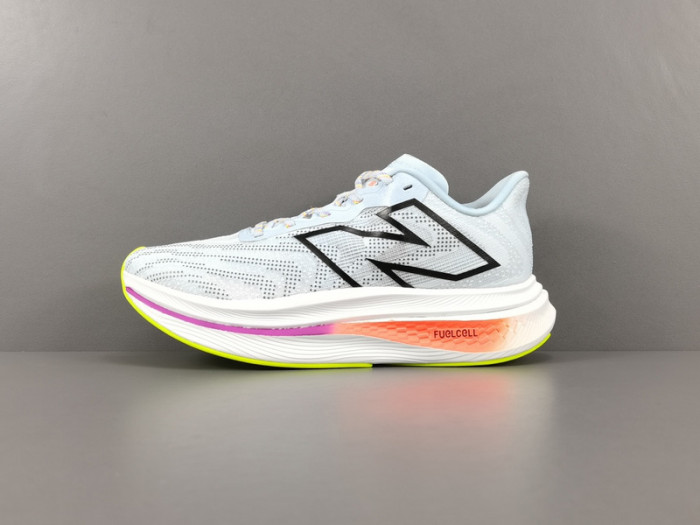NeW Balance NB Fuel Cell SuperComp Trainer V2 MRCXLG3