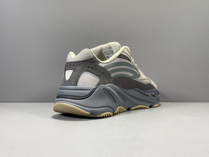 adidas Yeezy Boost 700 V2 