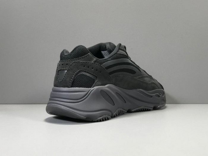 adidas Yeezy Boost 700 V2 Vanta FU6684