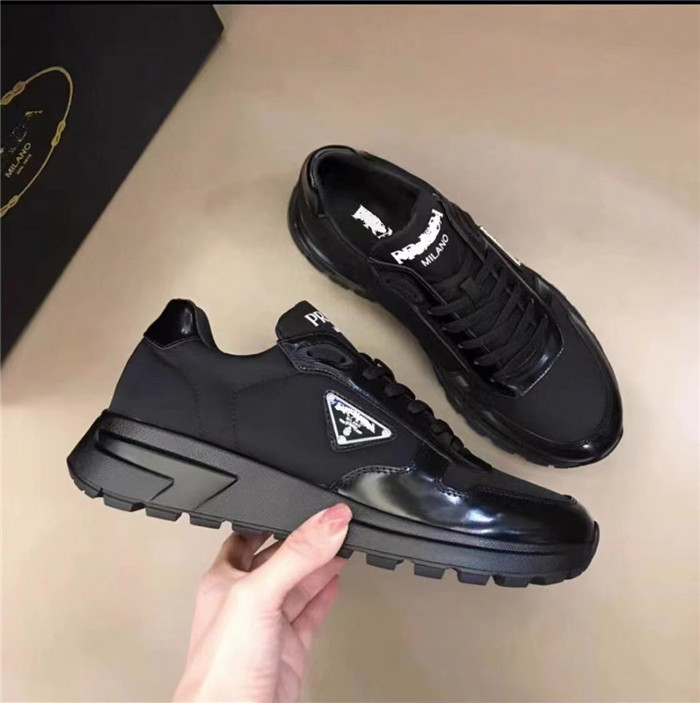 PRDA Sneaker