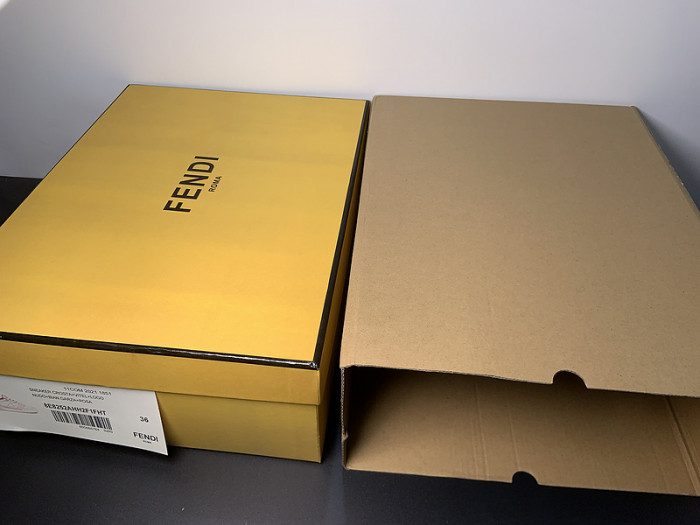 FENDI SNEAKERS