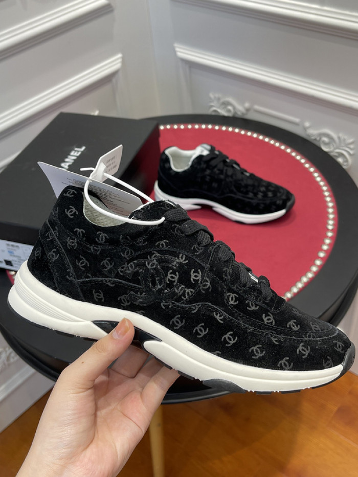 CHNL Sneaker