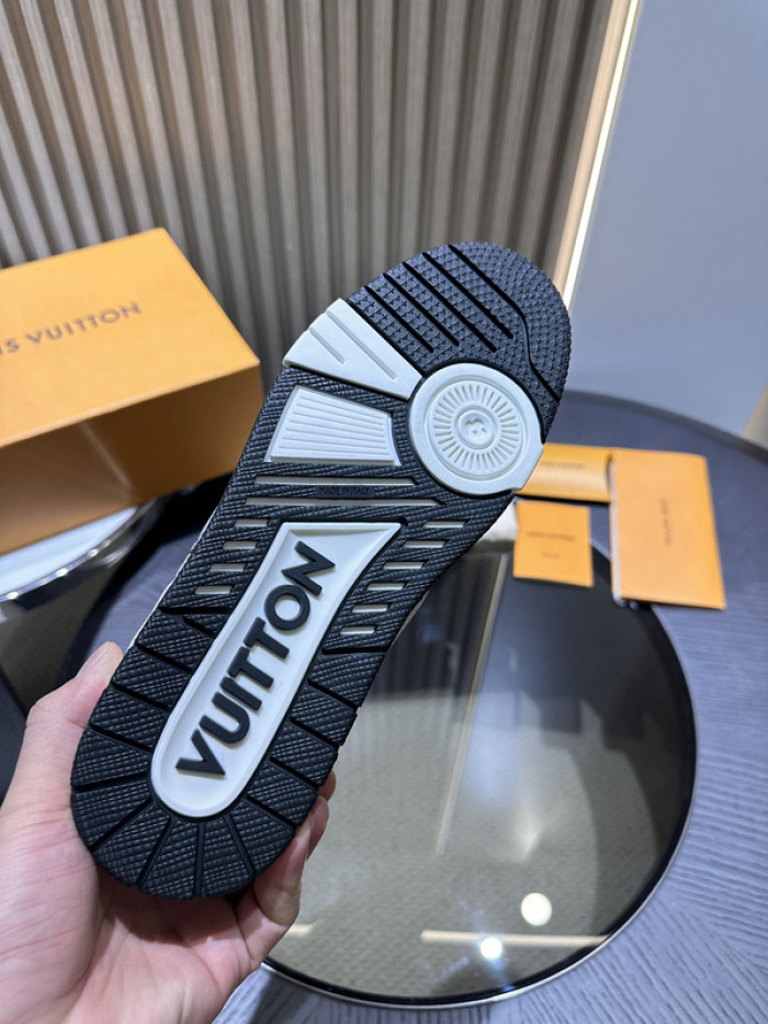 LUSV SNEAKERS