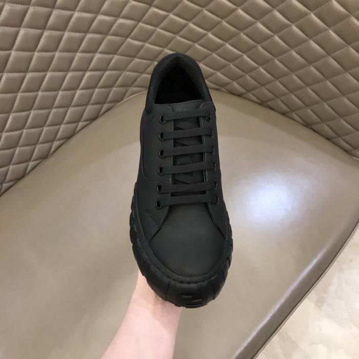 FENDI SNEAKERS