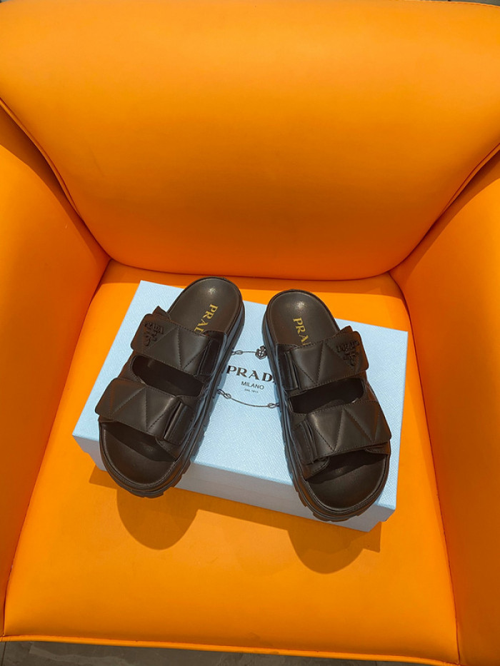 PRADA SLIDE