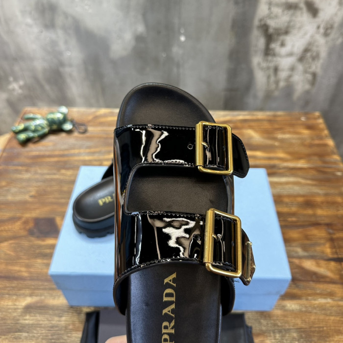 PRADA SLIDE