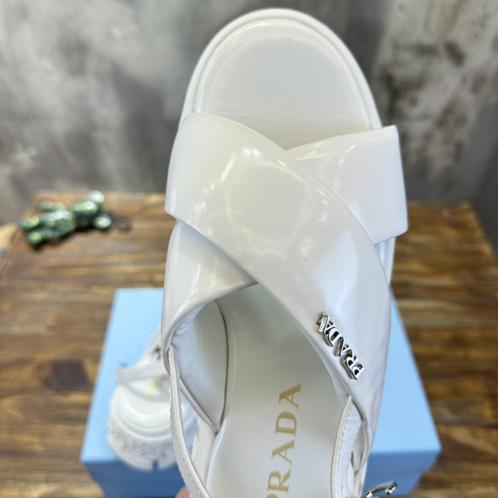 PRADA SLIDE